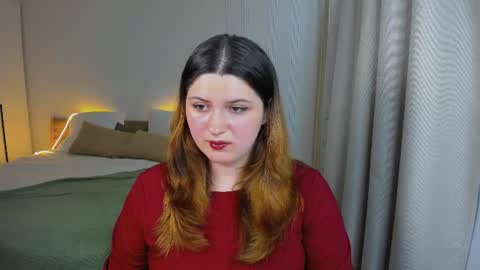 milenafiery online show from June 19, 8:01 pm