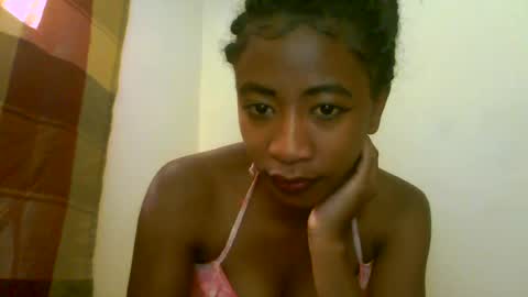 milennah online show from May 23, 7:39 am