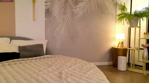 Miley online show from March 8, 5:55 am