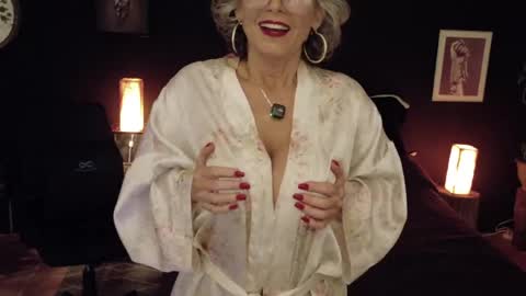 Fabiola online show from April 18, 2:14 am