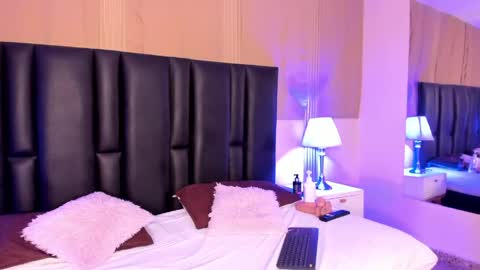 milf_meli online show from April 26, 6:49 pm