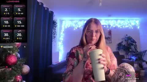 Milf Tara36 online show from December 18, 6:46 pm