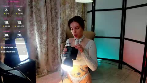 Mili Jay online show from May 15, 7:05 pm