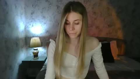 milissasii online show from April 2, 1:41 pm