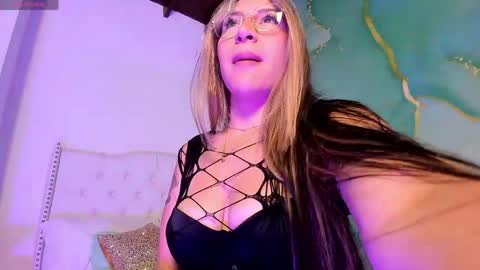 MiLKa VeLvEtT online show from April 21, 2:02 pm