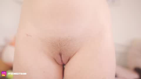 milky_0 online show from April 25, 7:00 pm