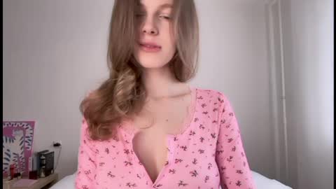 milky__way_ online show from April 29, 12:52 pm