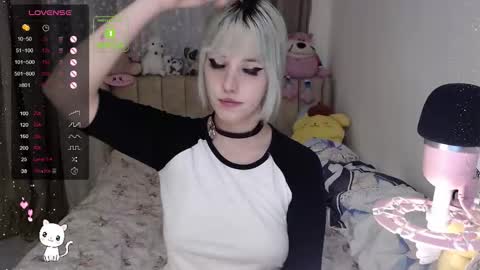  Novaleigh Nyan  online show from October 31, 1:29 am