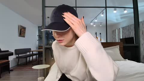 milla bella online show from March 14, 9:38 pm