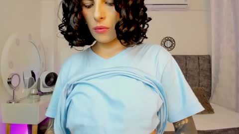 Snapshot of milla_pixxie chatting on February 6, 5:14 am Milagros online show from February 6, 5:14 am