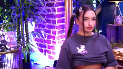 milla_serene online show from November 3, 7:56 am