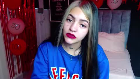 Snapshot of millacounisslosexanal chatting on February 13, 3:56 pm Violeta online show from February 13, 3:56 pm