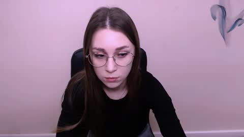 Milla online show from December 15, 9:03 am