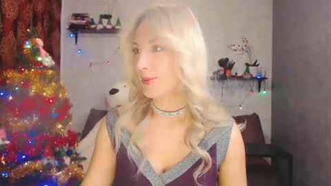 MillaXQueen online show from December 22, 6:39 am