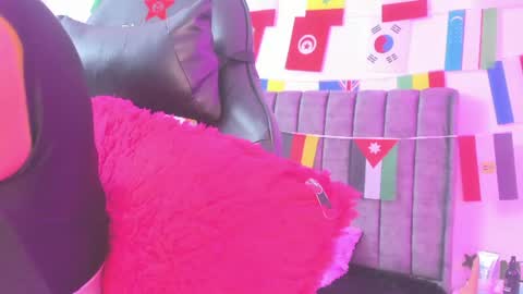 miller_silvana online show from July 3, 11:49 am