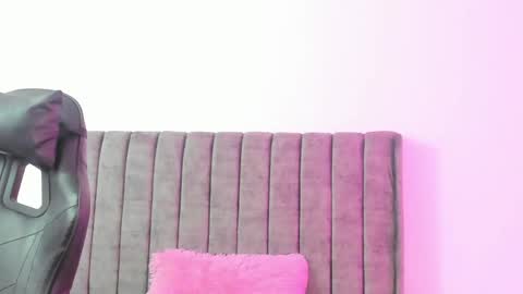 miller_silvana online show from June 9, 11:42 am