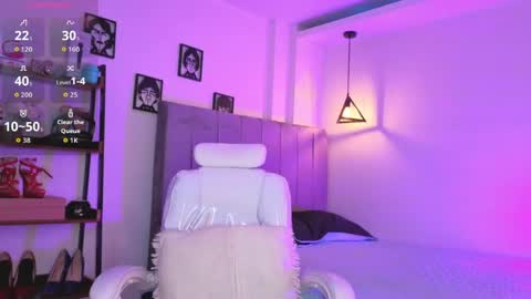 miller_vanessa_ online show from April 27, 8:50 pm