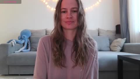 Snapshot of milly_browski chatting on October 16, 5:54 am milly_browski online show from October 16, 5:54 am