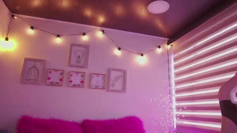 MILLY online show from April 27, 7:22 pm