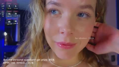 Snapshot of milly_shy chatting on September 12, 7:29 am Milly online show from September 12, 7:29 am