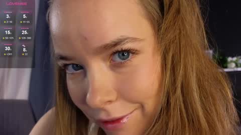 Snapshot of milly_shy chatting on December 16, 7:37 am Milly online show from December 16, 7:37 am