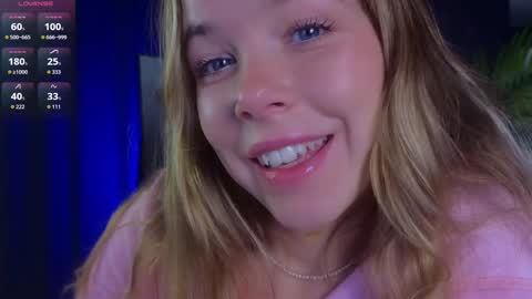 Snapshot of milly_shy chatting on October 6, 7:14 am Milly online show from October 6, 7:14 am