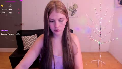 Snapshot of millysandler chatting on December 13, 1:15 am Milly online show from December 13, 1:15 am