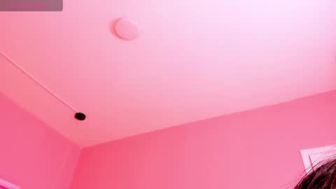 milu_carbajal_x online show from April 23, 1:46 am