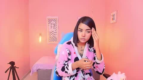 milu_carbajal_x online show from February 12, 4:47 am