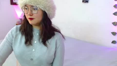 mily_baker online show from June 20, 11:19 pm
