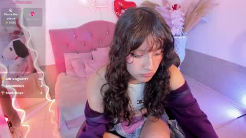 mily_tay online show from April 20, 6:11 pm