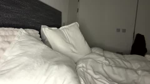 Mimi Monroe  online show from October 7, 10:03 pm