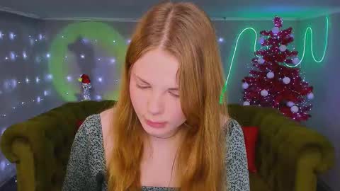 Snapshot of mimicass chatting on December 4, 6:11 am Kelly online show from December 4, 6:11 am