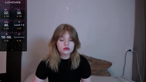 Snapshot of mina27372 chatting on February 3, 2:03 am hi Im Mina online show from February 3, 2:03 am
