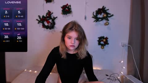 Snapshot of mina27372 chatting on December 26, 1:29 am hi Im Mina online show from December 26, 1:29 am