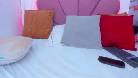 minari_ online show from March 11, 11:29 pm