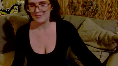 Mindy online show from December 1, 8:40 am