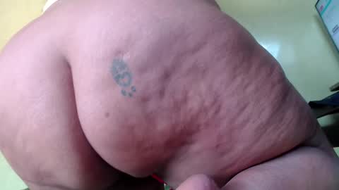 Snapshot of minnie_bbw69 chatting on March 1, 9:37 pm Andrea online show from March 1, 9:37 pm