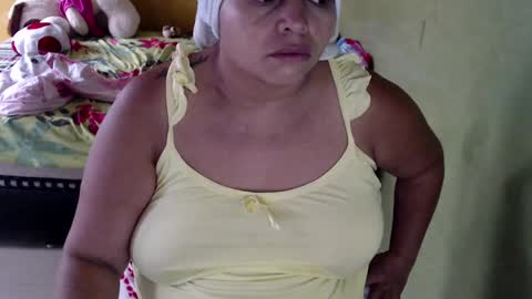 Snapshot of minnie_bbw69 chatting on February 27, 11:20 am Andrea online show from February 27, 11:20 am