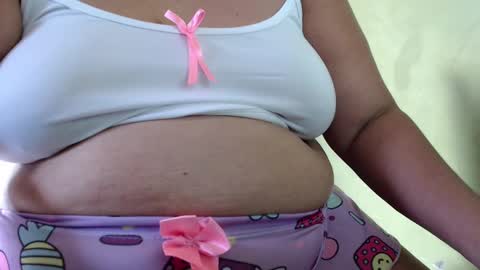Snapshot of minnie_bbw69 chatting on February 12, 11:40 am Andrea online show from February 12, 11:40 am