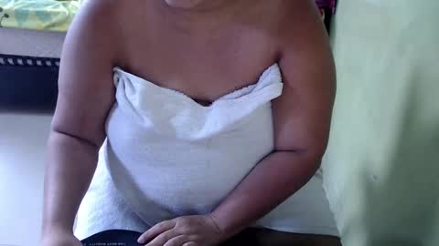 Snapshot of minnie_bbw69 chatting on February 22, 12:19 pm Andrea online show from February 22, 12:19 pm