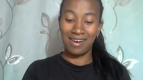 minouch211907 online show from April 3, 6:55 am