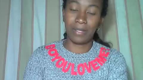 minouch211907 online show from September 15, 6:15 pm