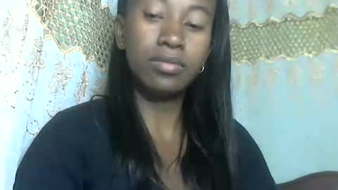 minouch211907 online show from June 8, 2:01 am