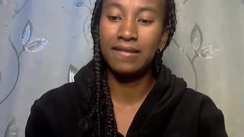 minouch211907 online show from April 21, 2:51 am