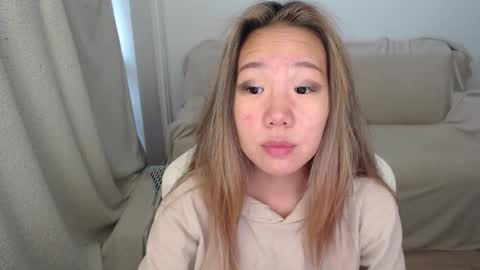 mira_g online show from September 20, 1:53 pm