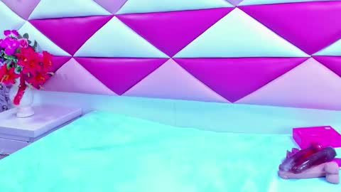 Snapshot of mirabella_miller chatting on September 20, 3:43 pm mirabella_miller online show from September 20, 3:43 pm