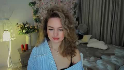 Emma online show from November 12, 6:50 pm