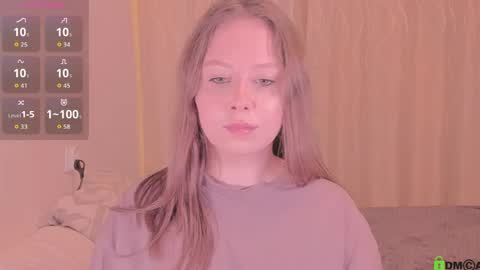 Kira online show from April 25, 8:06 pm