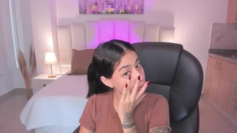 miranda_crawfor online show from December 2, 11:45 am